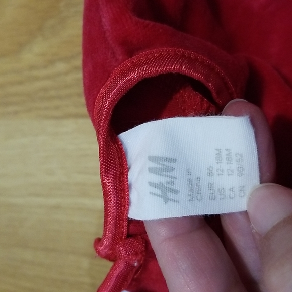 H&M Hello Kitty fuzzy red dress size 12-18 months - Picture 6 of 10